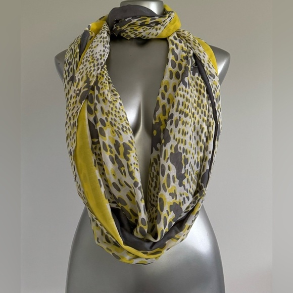 FREE ✅Animal Print Infinity Scarf - Picture 3 of 16